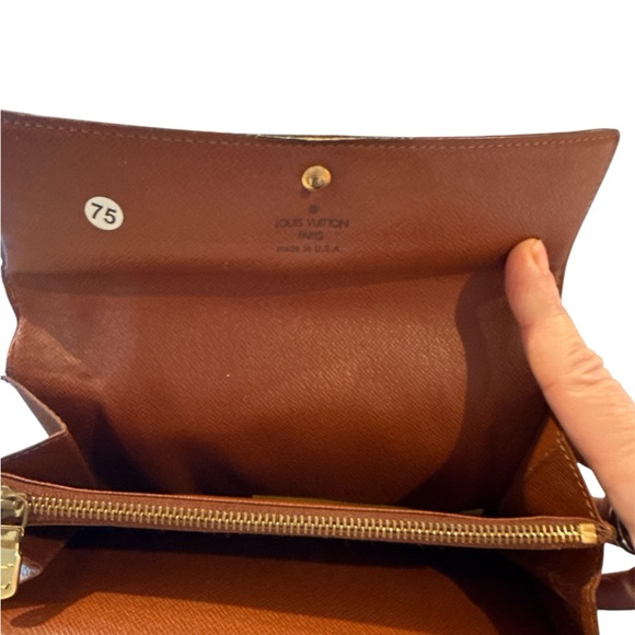 Louis Vuitton Dark Brown Monogram Wristlet - Picture 4 of 16